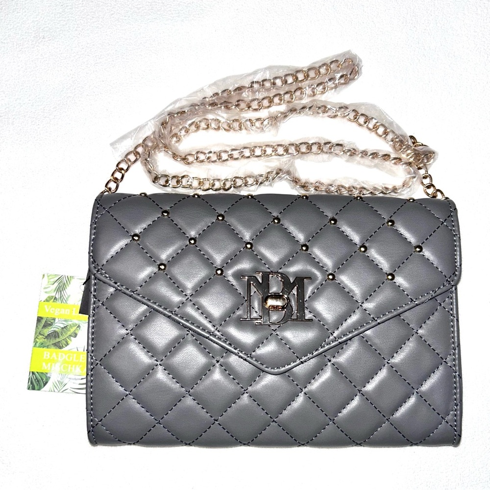 Badgley Mischka Gray Diamond Quilted Chain crossbody Bag - Picture 3 of 7
